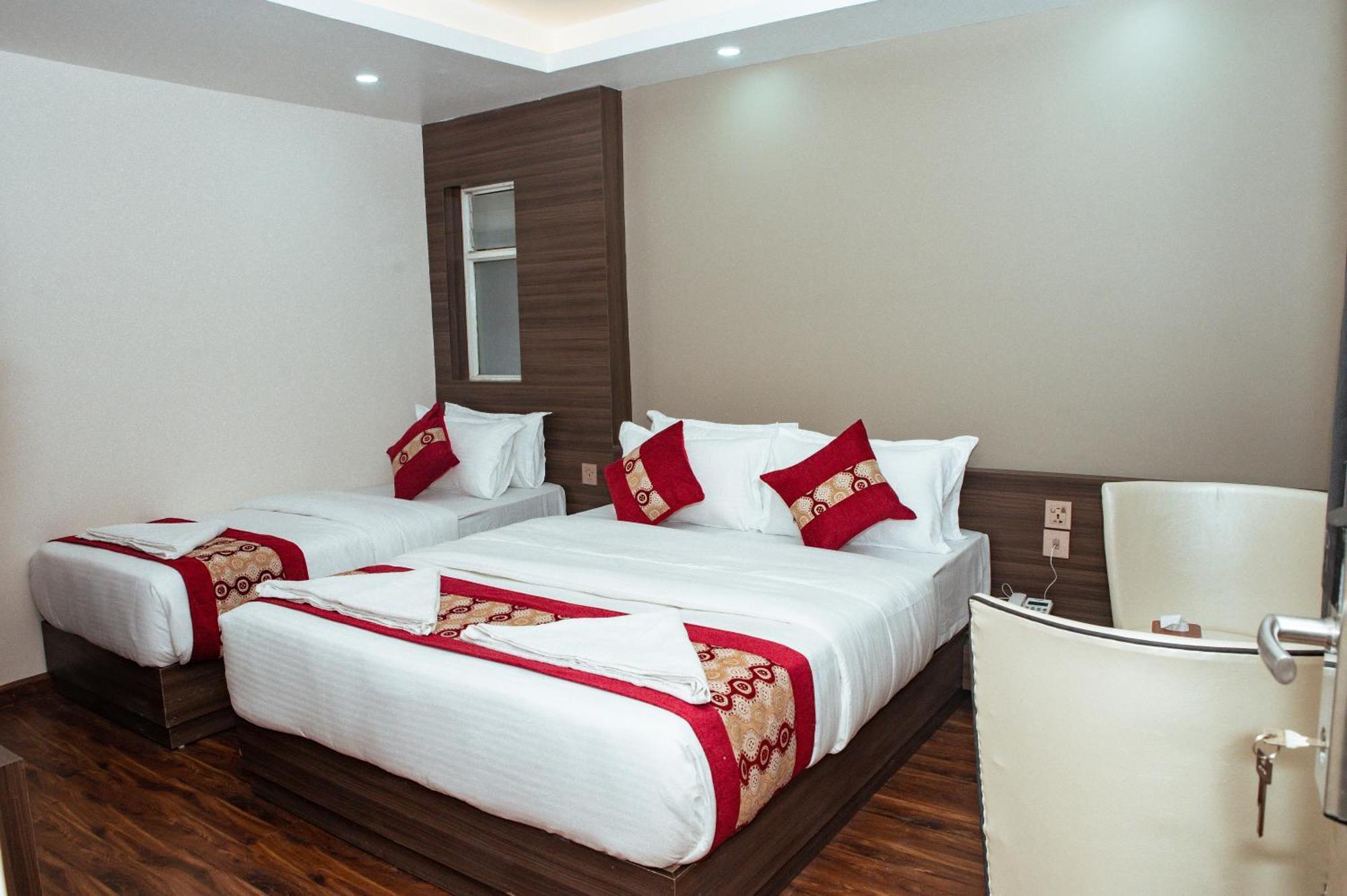 Kusum Airport Hotel كاتماندو المظهر الخارجي الصورة